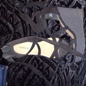 Polka dot tie up platforms